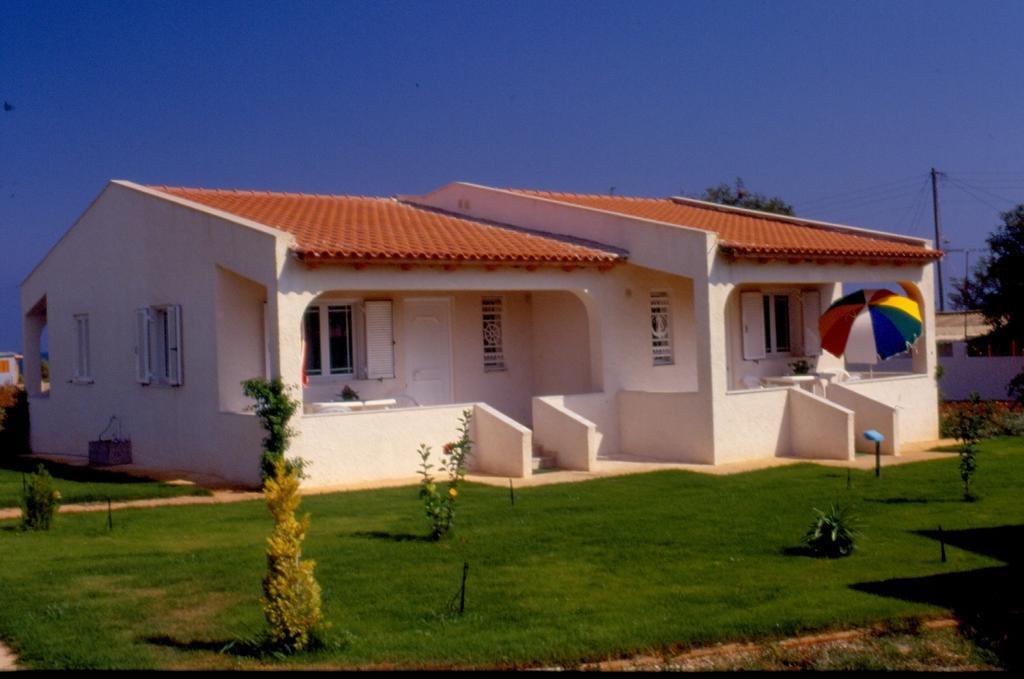 Helonata Apartments Arkoudi Quarto foto
